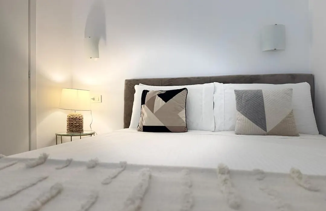 ACasaDiImma Family Loft Bocconi-Duomo con Wi-Fi corte interna super silenzioso-1